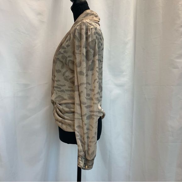 Stylish Tan Leopard Print Women's Sweater - Picture 4 of 10